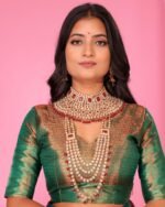 Women Floral Woven Banarasi Saree with Contrast Border - Image 6